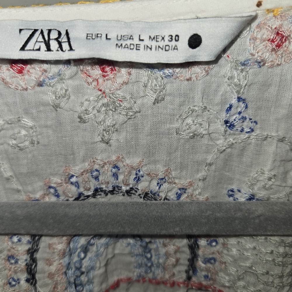 Zara White Blouse with Blue and Red Embroidery Size L - Picture 5 of 7